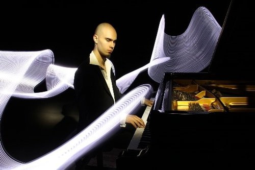 Satukuvia pianolle - Konsertti Satukuvia pianolle - Konsertti